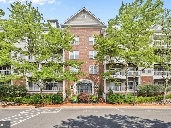 5112 Donovan Dr APT 107, Alexandria, VA 22304