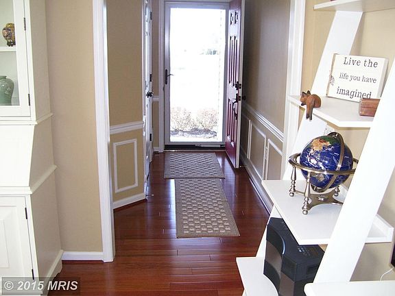 2nd image of 316 Bridgewater Cir