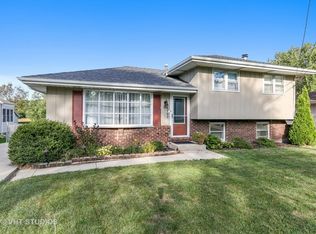 6742 High Rd, Darien, IL 60561