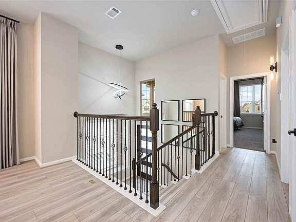 5th image of 2539 Terrace Point Dr
