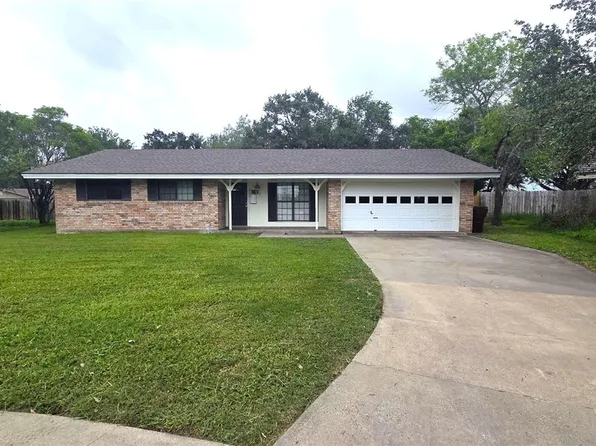 235 N Pasadena Dr, Kingsville, TX 78363