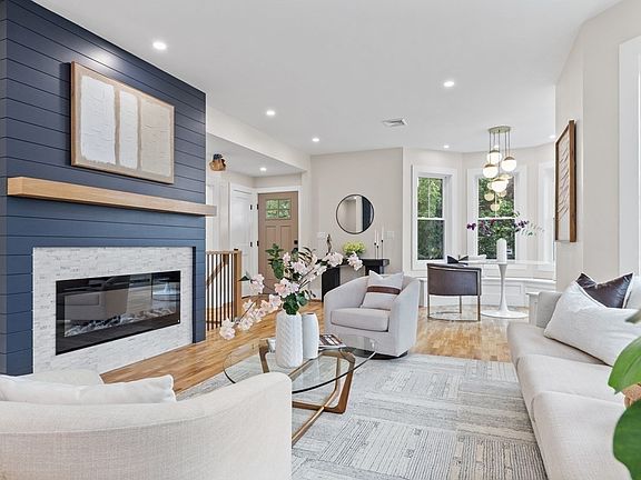 4th image of 62 Marshall St #1