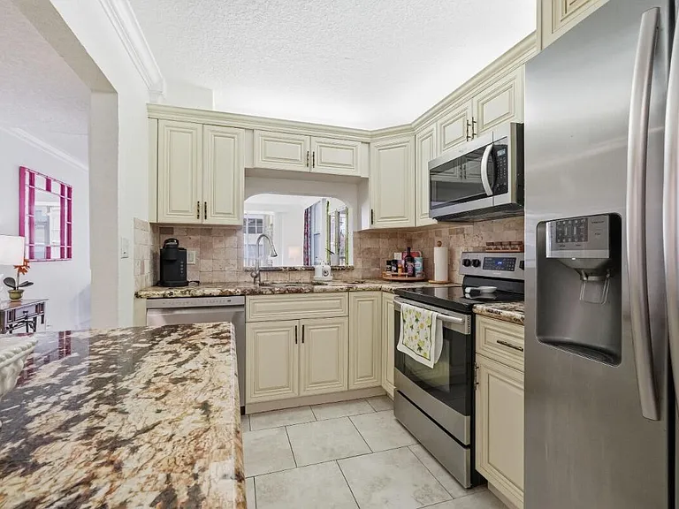 777 S Federal Hwy #104-L — Photo 35