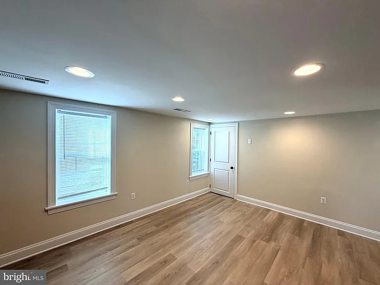 114 N Main St #B — Photo 13