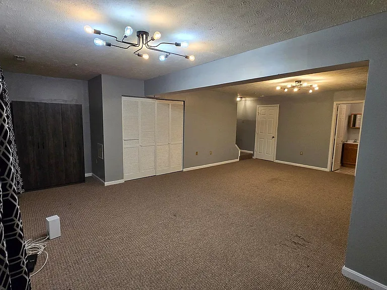 6565 Ronald Rd — Photo 17