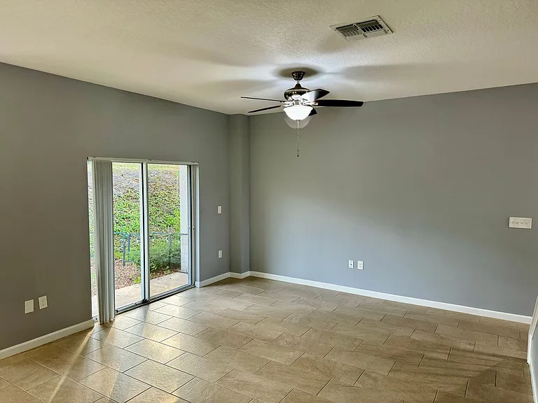930 Lakefront Village Dr — Photo 3