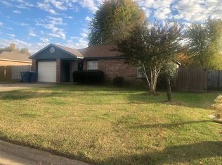 9 Burnett Cir, Bentonville, AR 72712