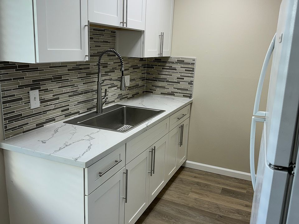 1st image of 1656 Newhall St APT 3
