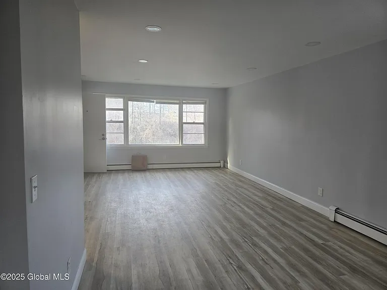 86 Hackett Blvd #1 — Photo 3