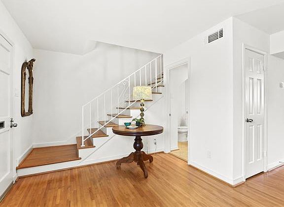 3rd image of 6335 Oriole Dr
