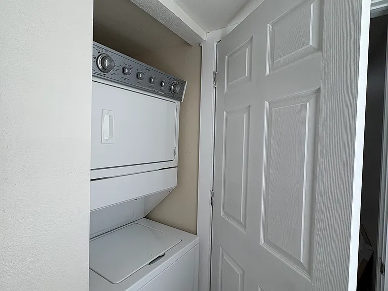 5005 Coquina Key Dr SE #B — Photo 14