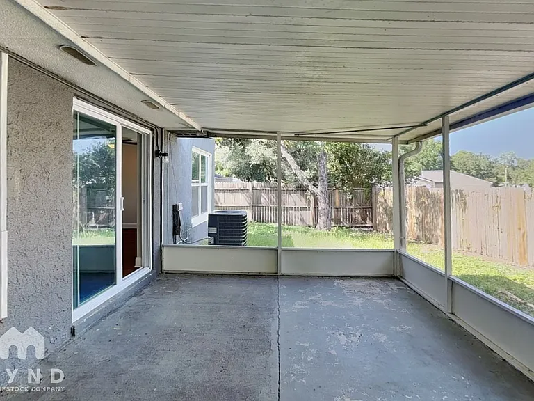 209 Banyan Ct — Photo 18