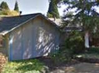 8207 SE Strawberry Ln, Milwaukie, OR