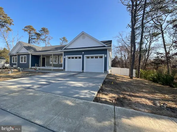 27 7th St, Toms River, NJ 08757