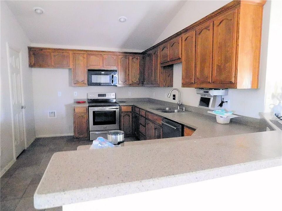 2nd image of 12181 Thicket Bend Dr