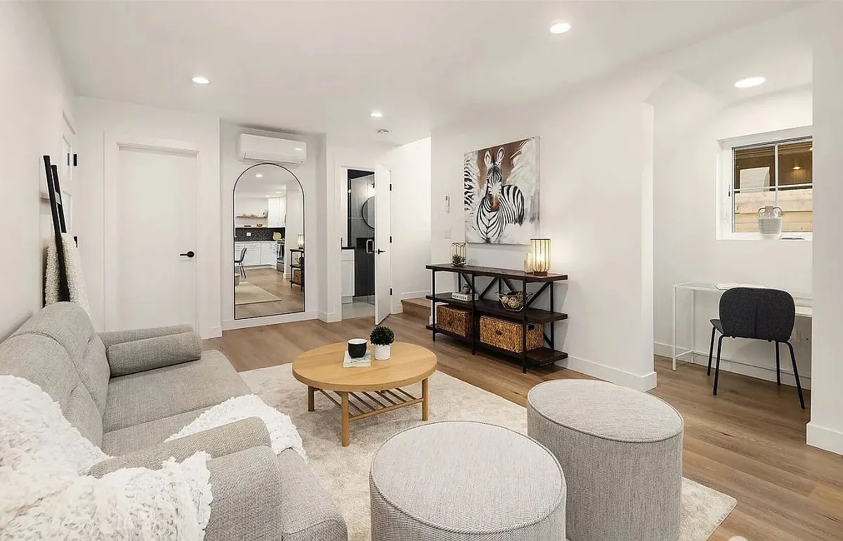 2 bed, 1108 sqft, $3,700 — Photo 1