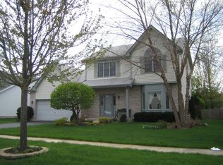 504 Doral Ln, North Aurora, IL 60542