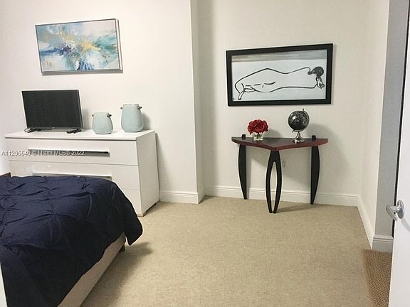 4th image of 1750 N Bayshore Dr APT 1605