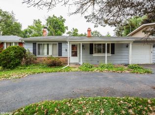 1116 Maple St, Lake In The Hills, IL 60156