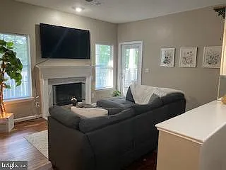 1720 Lake Shore Crest Dr #13 — Photo 5