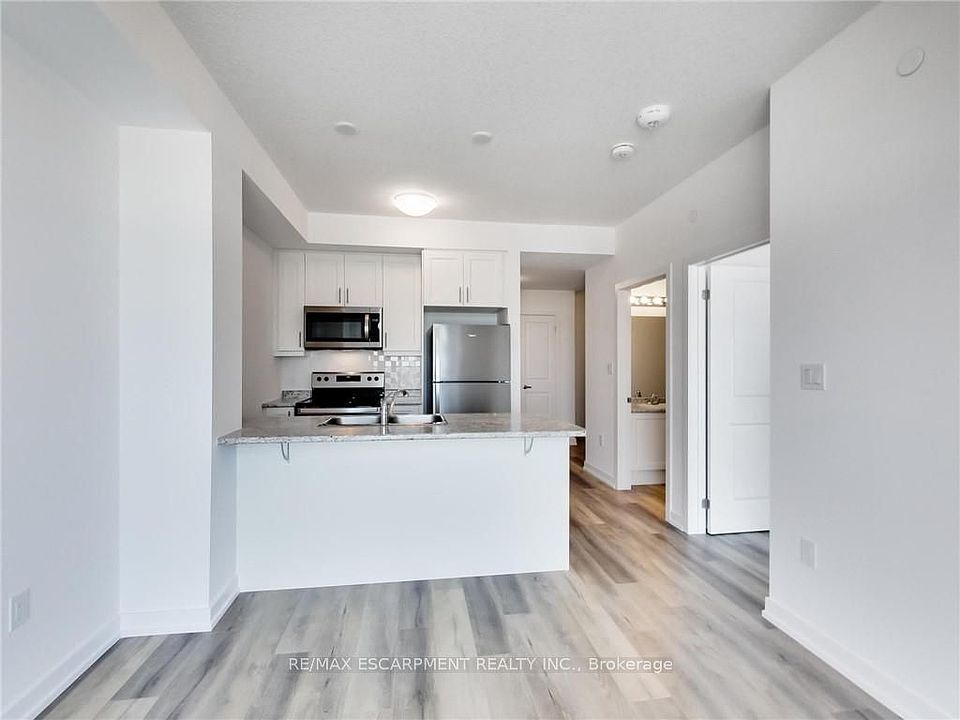 1st image of 470 Dundas St E #1008