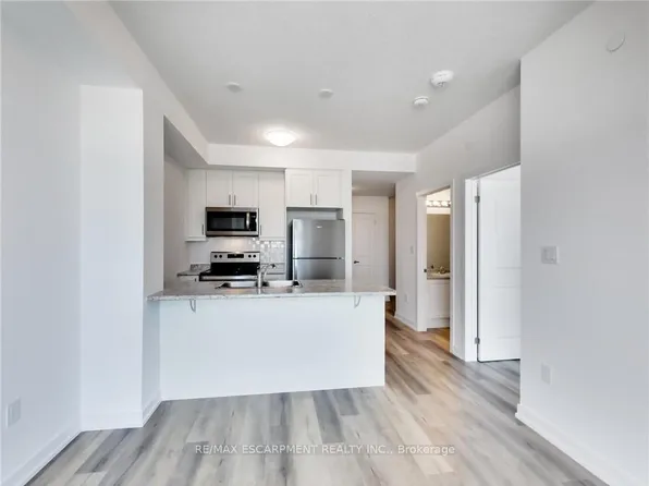 470 Dundas St E, Hamilton, ON