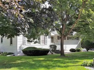 725 N 7th St, Saint Peter, MN 56082