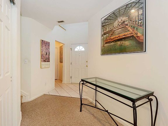 3rd image of 23 Plantation Dr