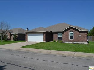 1607 Paint Brush Dr, Lockhart, TX 78644