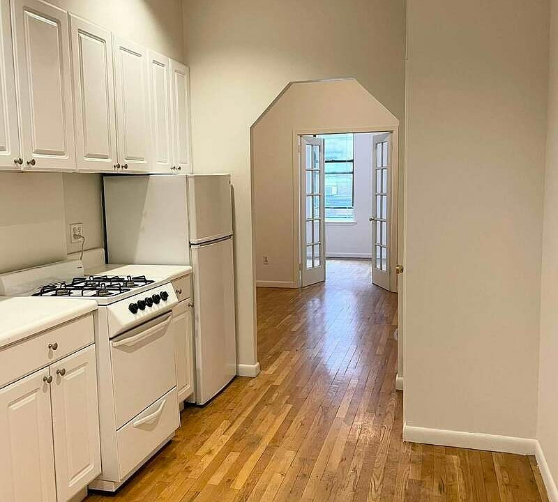 1st image of 221 E 85th St #7A