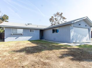 1265 Edgewood Dr, Hanford, CA 93230