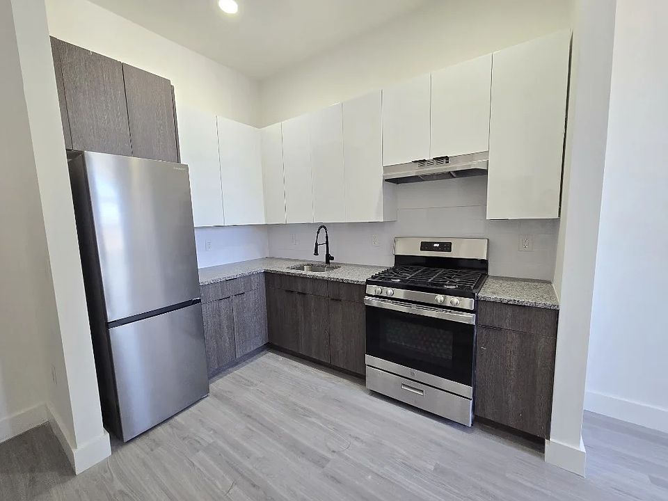 1st image of 540 Central Ave #401