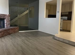 38710 10th St E APT 8, Palmdale, CA 93550