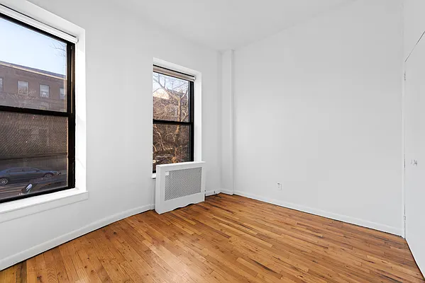 Rented by Douglas Elliman | media 14