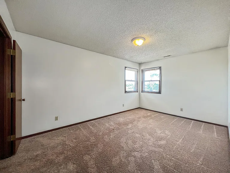 515 S 4th St #36 — Photo 8