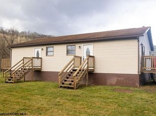 67 Wall St, Albright, WV 26519