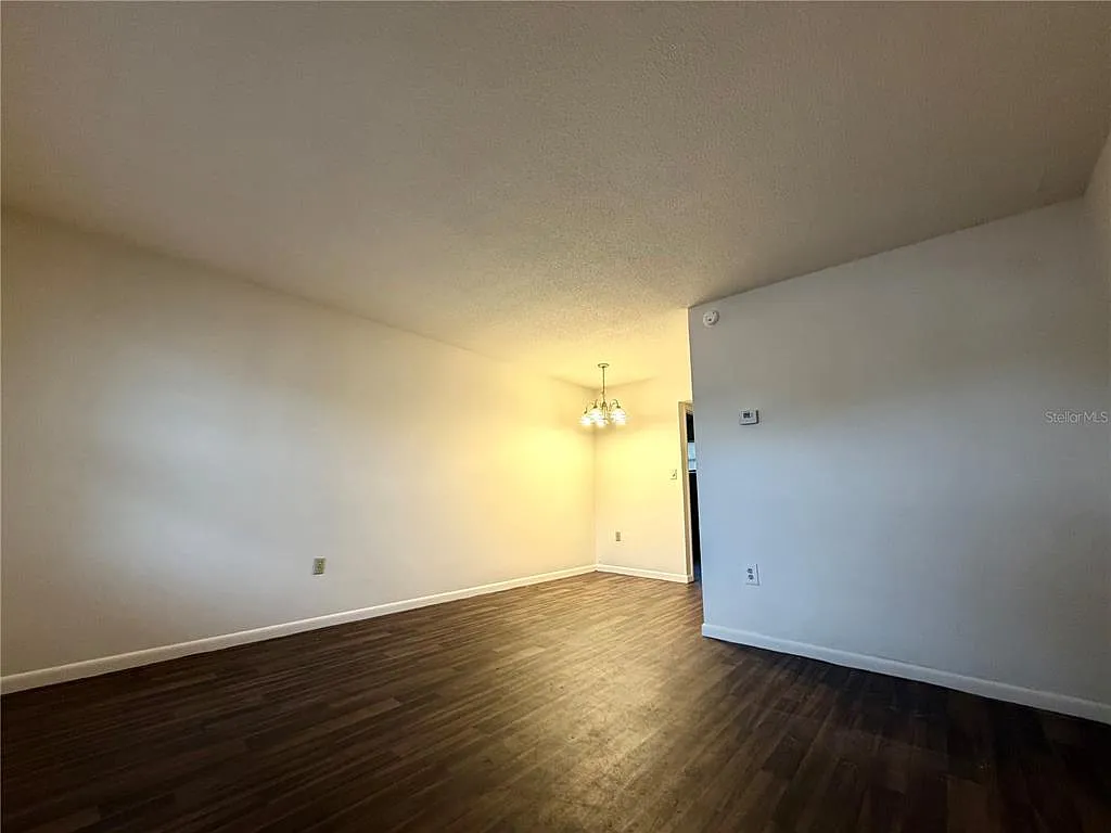 1 bed, 1.0 bath, 680 sqft, $975 — Photo 3