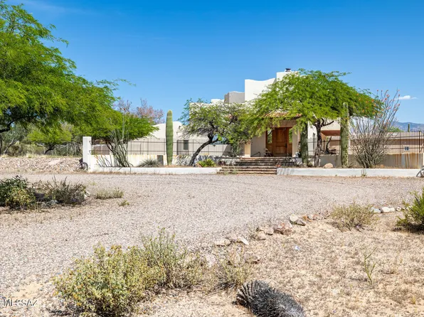 9724 N Carolanne Dr, Tucson, AZ 85742