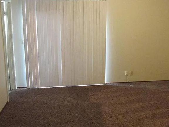 4th image of 1005 Regatta Dr
