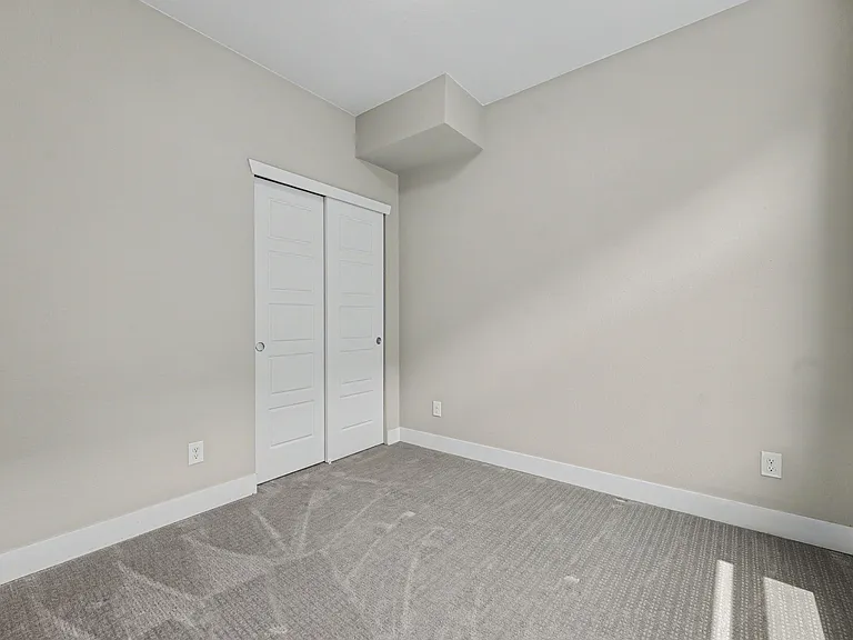2868 N Hazel Ct — Photo 12