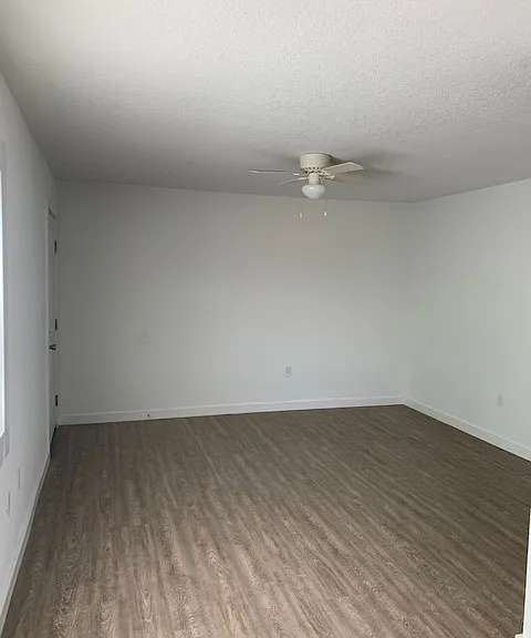168 N Comet Ave #D1 — Photo 17
