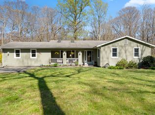 661 S Hoop Pole Rd, Guilford, CT 06437