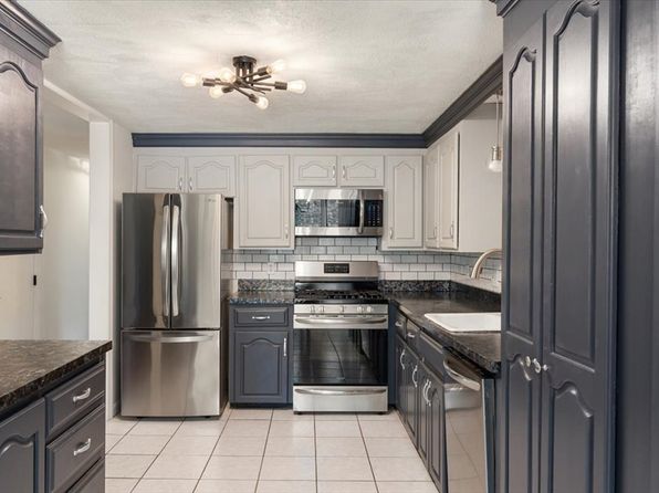 52 Sleigh Rd, Chelmsford, MA 01824