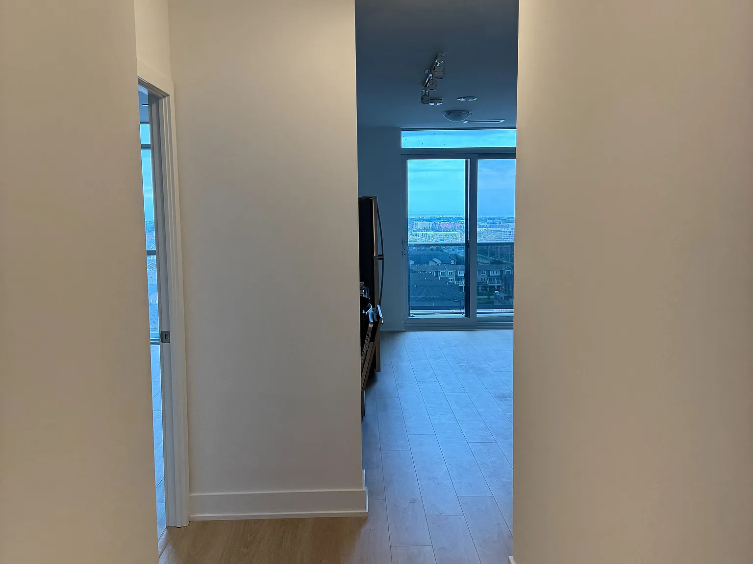 2 bed, $2,475 — Photo 3