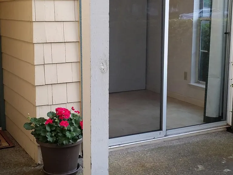 301 Warmcastle Ct — Photo 8