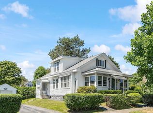 37 Rowena St, Worcester, MA 01606