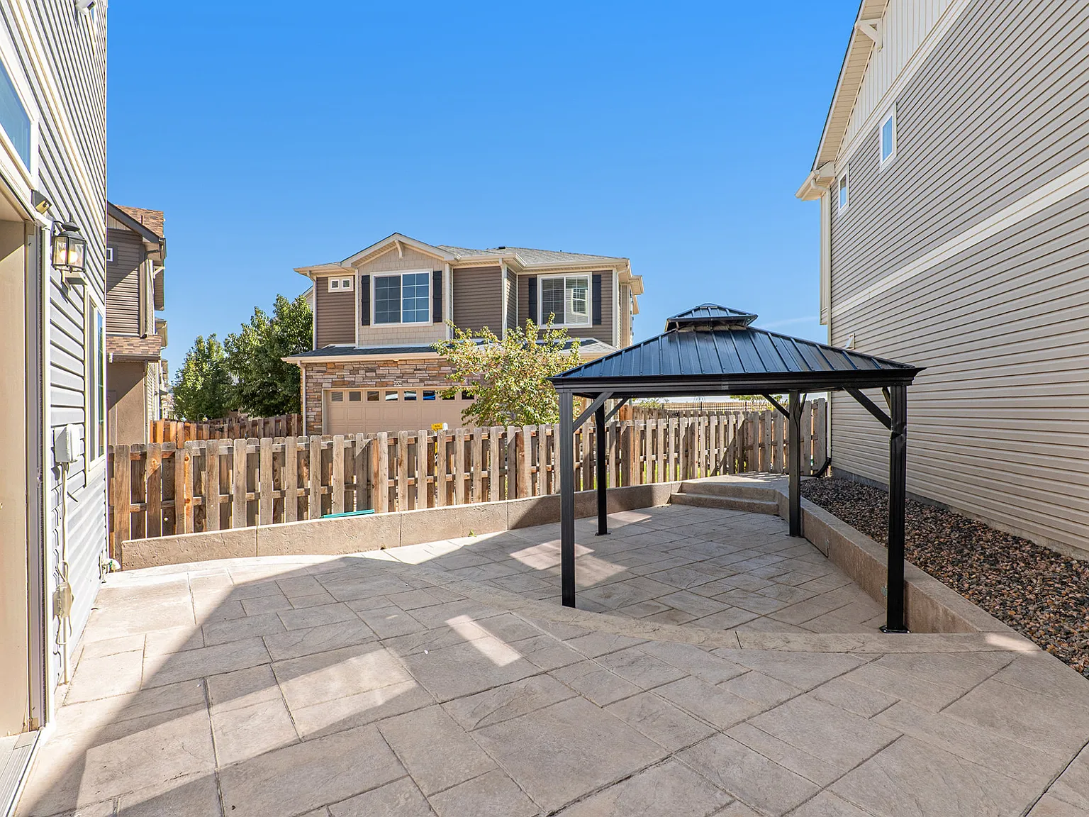 4 bed, 1875 sqft, $3,200 — Photo 3