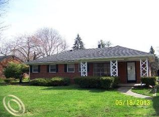 28227 Southpointe Rd, Grosse Ile, MI 48138