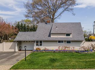 59 Orchid Rd, Levittown, NY 11756