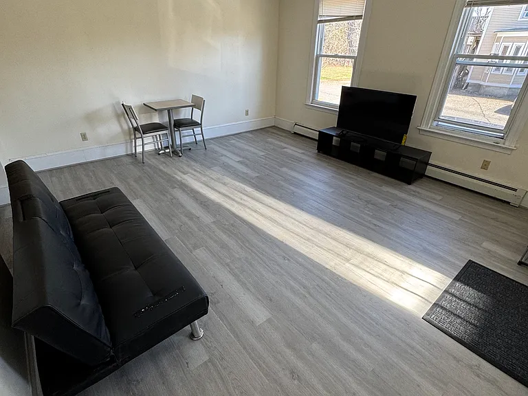 630 Main St #D — Photo 11